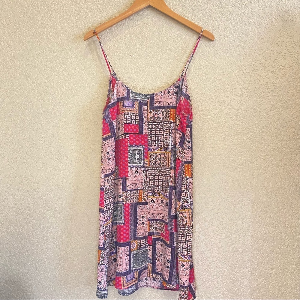 Everly patchwork sleeveless dress pinks‎ and purple v neck spaghetti straps med - Picture 2 of 4